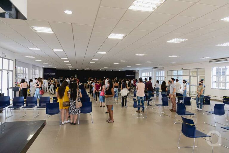 Veja quem pode ser vacinado contra a Covid-19 em Umuarama nesta sexta-feira