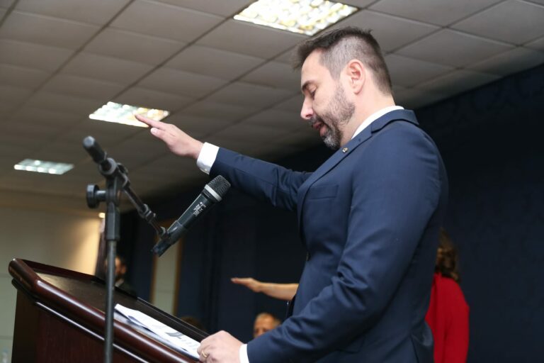 Christhian Rodrigo Pellacani é empossado presidente da OAB de Umuarama