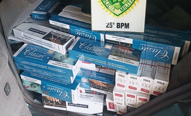 Polícia Militar persegue suspeito e apreende 15 caixas de cigarros contrabandeados