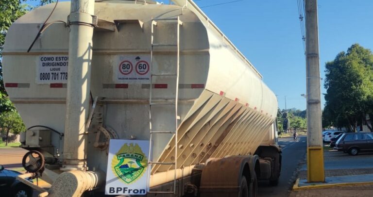 Caminhão de ração é apreendido com 35 mil pacotes de cigarros em Brasilândia do Sul