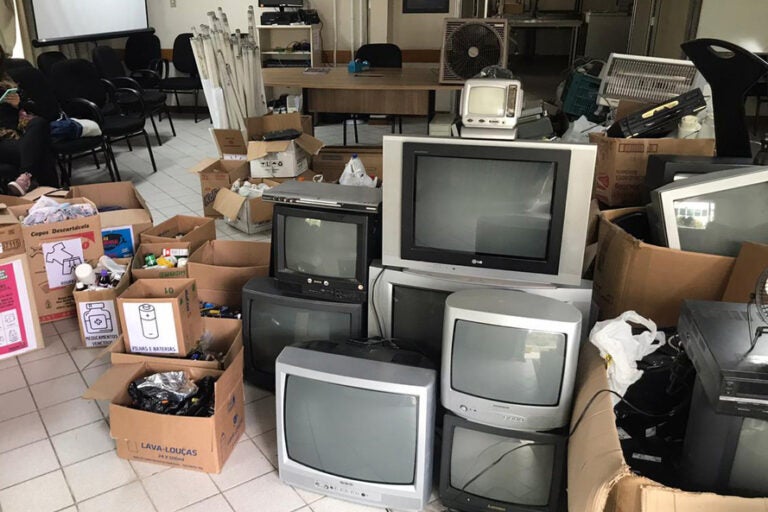IAT recolhe resíduos eletroeletrônicos na semana do meio ambiente, em Umuarama