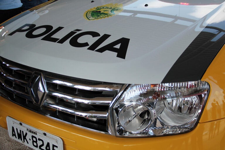 Casal acorda e se dá conta de que veículo foi furtado de dentro da garagem