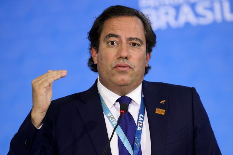 Acusado de assédio sexual, presidente da Caixa Pedro Guimarães deixa o cargo