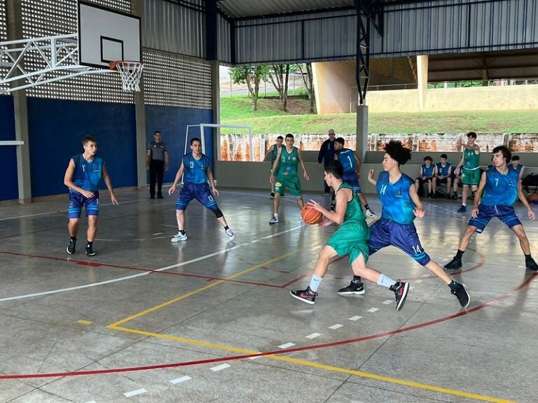 Equipes de Umuarama buscam vagas na macrorregional dos Jogos da Juventude