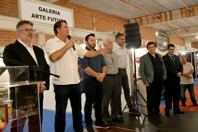 Na abertura da Fecoum, Pimentel destaca importância da construção civil para Umuarama