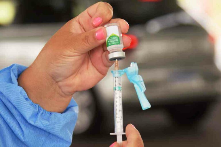 Sesa anuncia prorrogação da campanha de vacinação contra a gripe em todo o Paraná