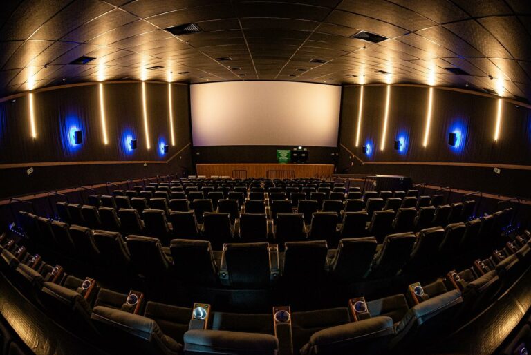 Cine laser terá sessão adaptada para autistas no Shopping Palladium Umuarama