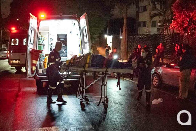 Umuarama: Pedestre e motociclista são socorridas após atropelamento na rua Cambé