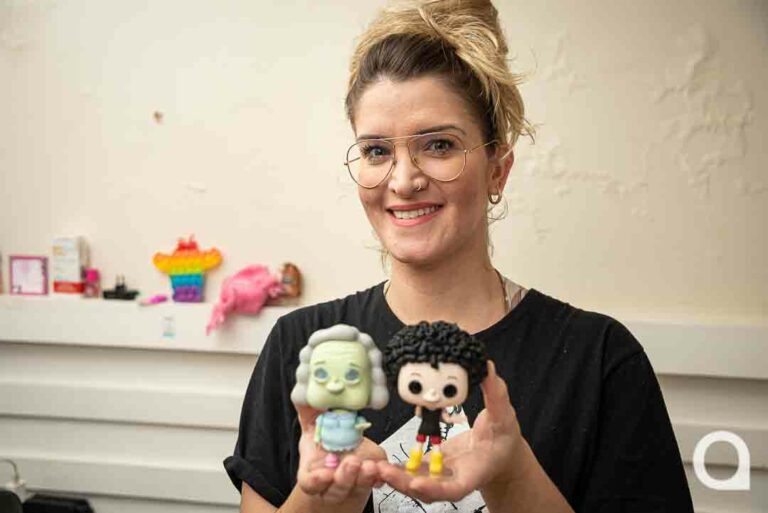 Umuaramense se dedica a dar aulas gratuitas de modelagem em biscuit