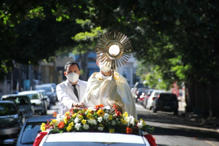 Solenidade de Corpus Christi será celebrada nesta quinta-feira; confira os horários das missas