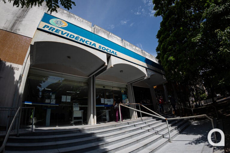 Servidores do INSS retornam ao trabalho presencial nesta segunda-feira