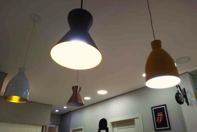 Copel: Conta de luz terá reajuste de 1,58% para clientes residenciais do Paraná
