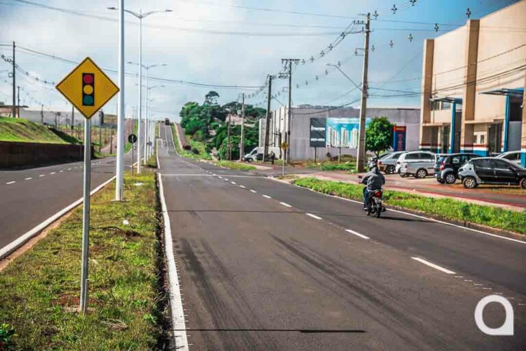 Prefeitura volta atrás em decisão de instalar semáforo na avenida Portugal