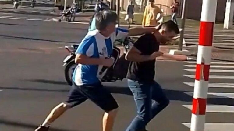 Entre tapas e beijos ex-deputados trocam `sopapos` durante manifestações do MBL
