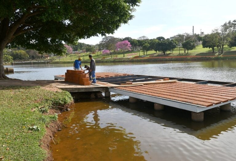 Trapiche de madeira do Lago Aratimbó é substituído por laje de concreto