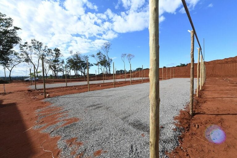Prefeitura está construindo estufas para implantar central de arborização e paisagismo