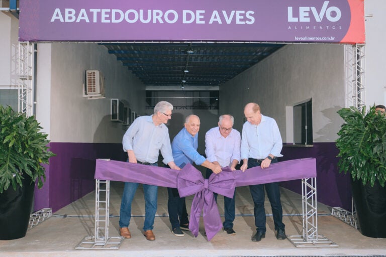 Incubatório de ovos e frigorífico de frangos da Levo Alimentos são inaugurados em Iporã