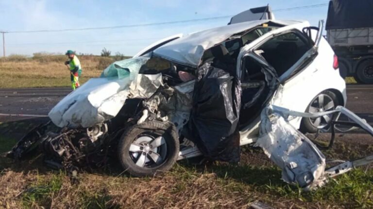 Bebê sai ileso em acidente que matou duas pessoas neste domingo no Paraná