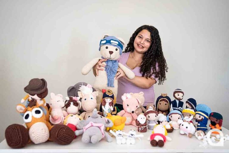 ‘Confidentes com alma’, amigurumis se tornam fonte de renda para Valéria, apaixonada por crochê
