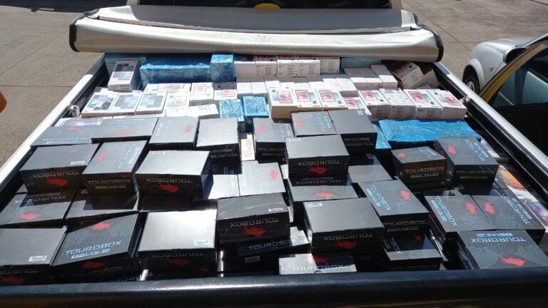 PM apreende cargas milionárias de celulares e outros eletrônicos perto de Umuarama