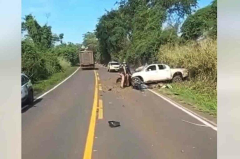 Condutor colide caminhonete roubada na rodovia entre Serra dos Dourados e Ivaté