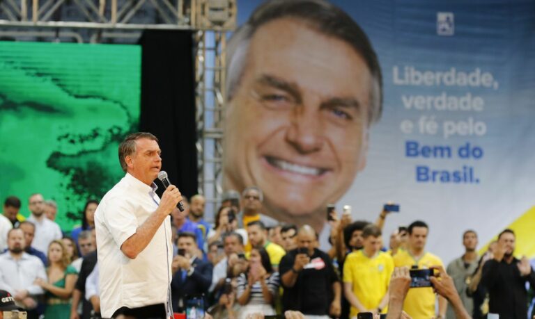 PL oficializa candidatura de Jair Bolsonaro à reeleição; Braga Neto será vice na chapa