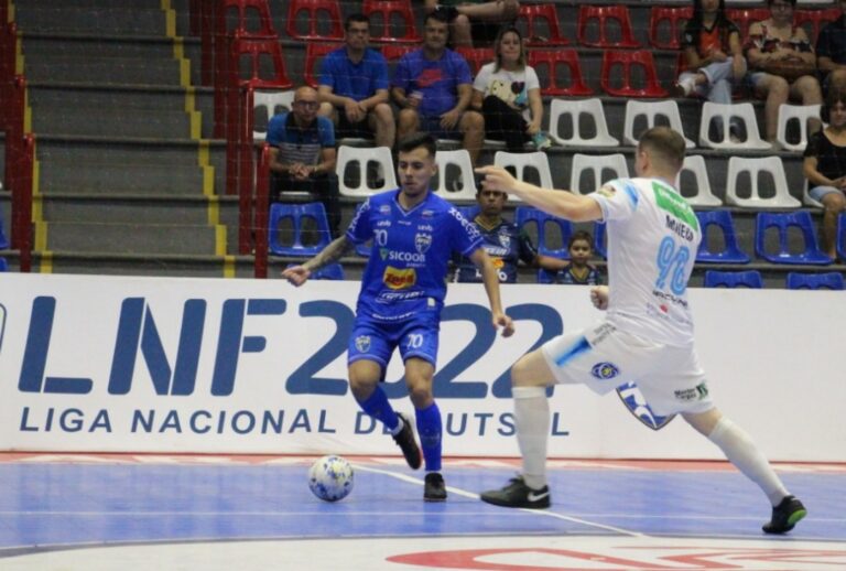 Sete equipes brigam pelas últimas 3 vagas nos Playoffs da Liga, entre elas o Umuarama Futsal