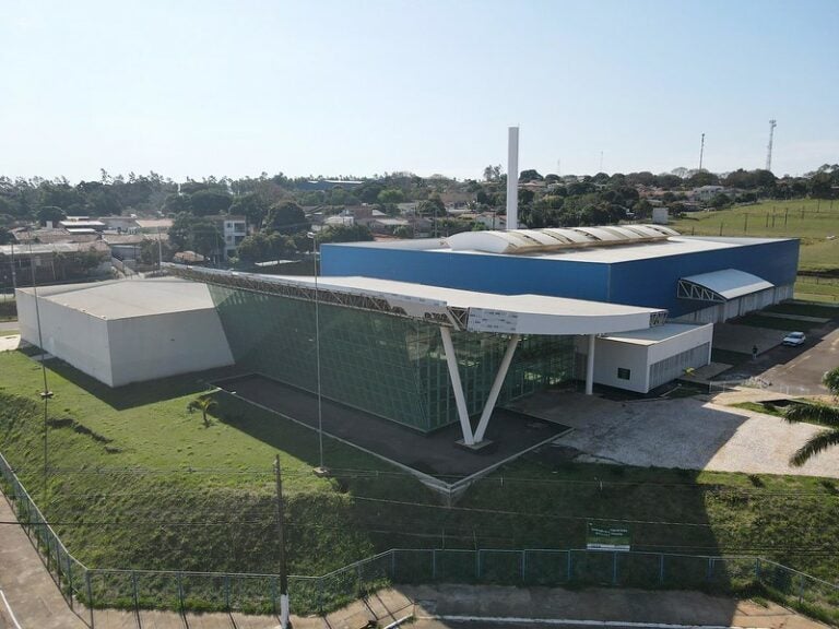 Prefeitura retoma obras do Centro de Eventos de Umuarama e investe mais R$ 1,7 milhão