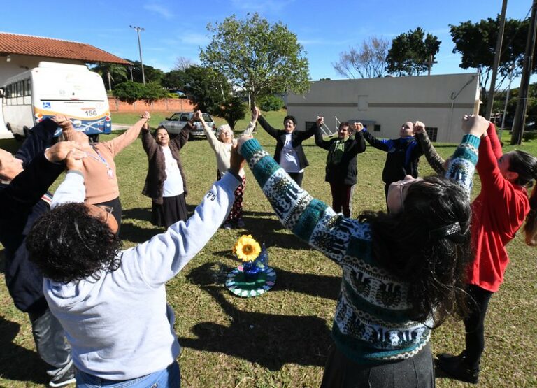 Umuarama: Idosos têm aulas de meditação em movimento e sentem benefícios na saúde