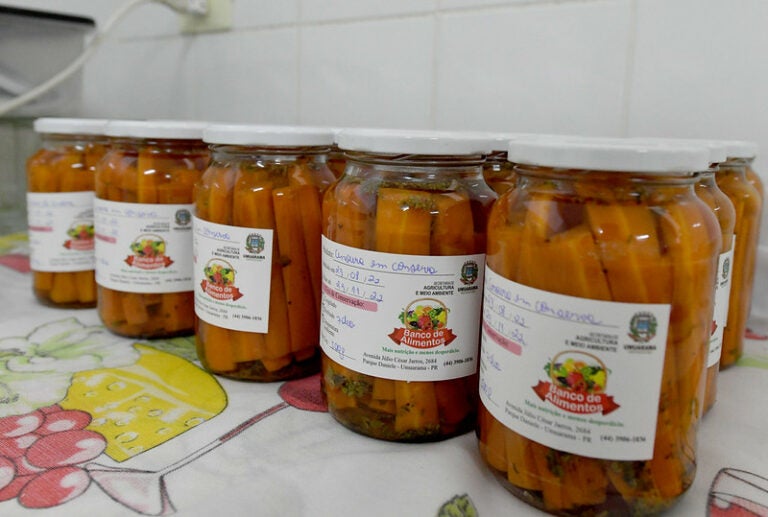 Curso de conservas ajuda famílias de Umuarama a melhorar renda e aproveitar alimentos