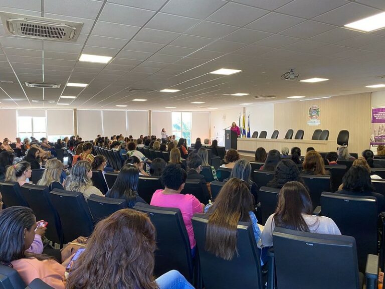 Agosto Lilás: Prefeito Pimentel se compromete em criar a Secretaria de Defesa da Mulher