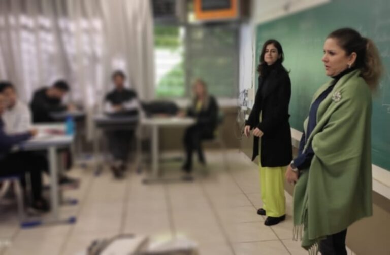 Palestras conscientizam alunos de Umuarama pelo fim da violência contra a mulher