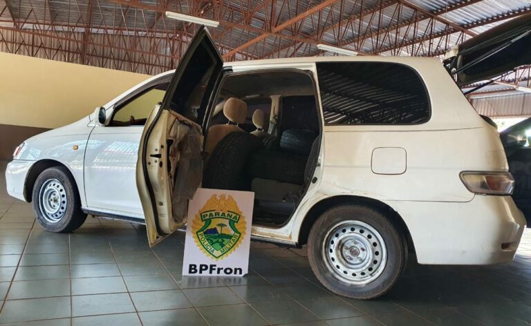 BPFron apreende veículo carregado com 54 pneus contrabandeados em Perobal