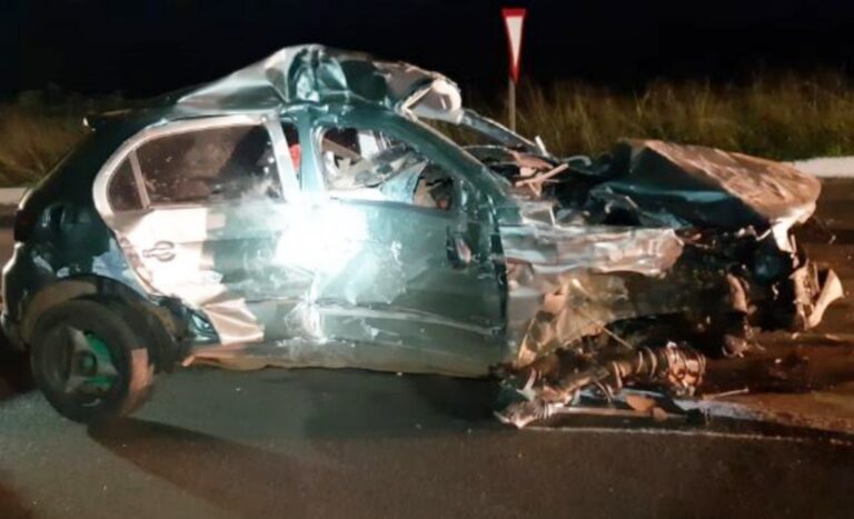 Homem morre após colisão entre carreta e carro na rodovia BR-369