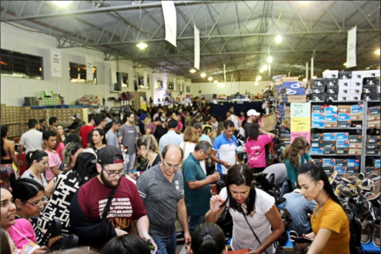 Umuarama: Feira Ponta de Estoque começa nesta quinta-feira com promessa de descontos de até 70%