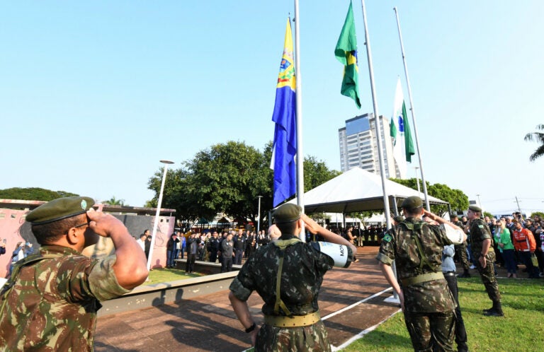 Em ato cívico, Umuarama comemora os 200 anos da Independência do Brasil