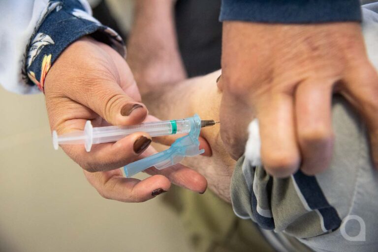 Umuarama volta a aplicar doses de reforço da vacina contra a Covid-19