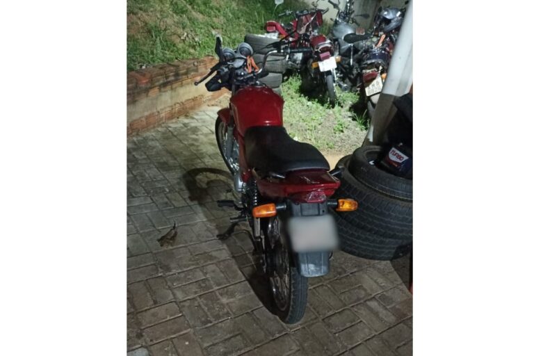 Motocicleta furtada em 2015 em Londrina é recuperada em Esperança Nova