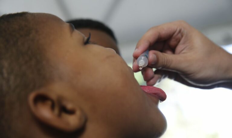 Campanha de vacinação contra a polio termina nesta sexta-feira (30)