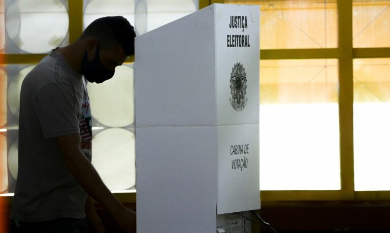 Moradores de 8 cidades também vão às urnas para escolher prefeito em 30 de outubro