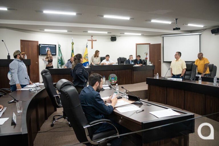 (Vídeo) Mesmo com maioria, Projeto que previa reeleição da Mesa Diretora é rejeitado