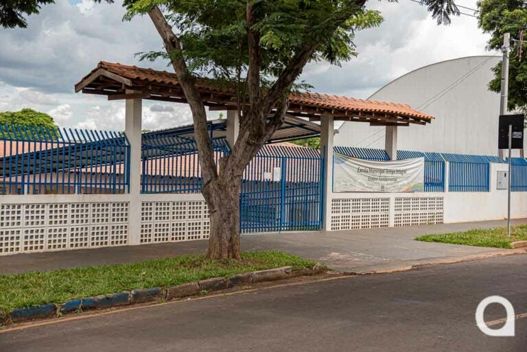 Prazo para rematrículas na rede municipal de ensino de Umuarama termina nesta quinta