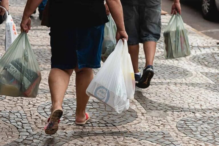 Em horário regular, comércio de Umuarama ficará aberto até as 13h neste sábado