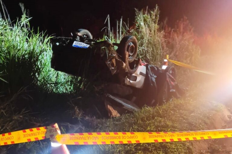 Jovem perde a vida e 4 pessoas ficam feridas após capotamento em Altônia