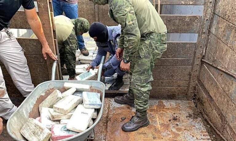 Polícia Federal espera apreender volume recorde de cocaína este ano no Brasil