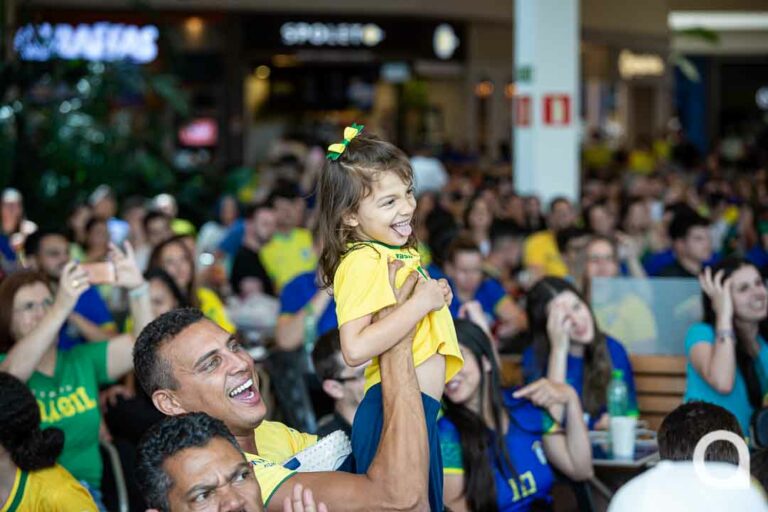 Umuaramenses comemoram mais uma vitória da seleção brasileira na Copa do Mundo