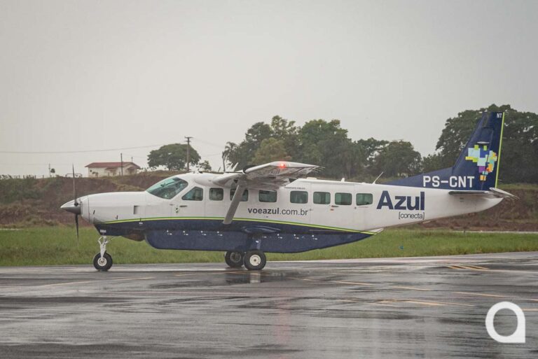 Cancelamento de voos da Azul de Curitiba para Umuarama gera questionamentos