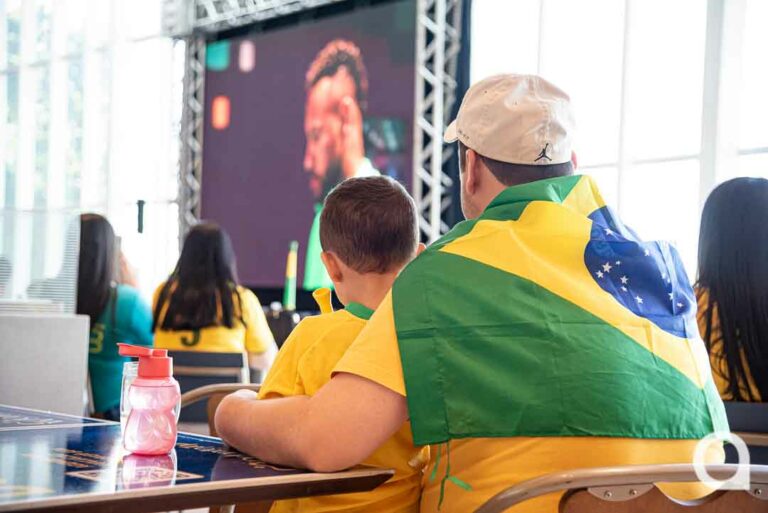 Torcedores umuaramenses acompanham primeiro jogo da seleção brasileira