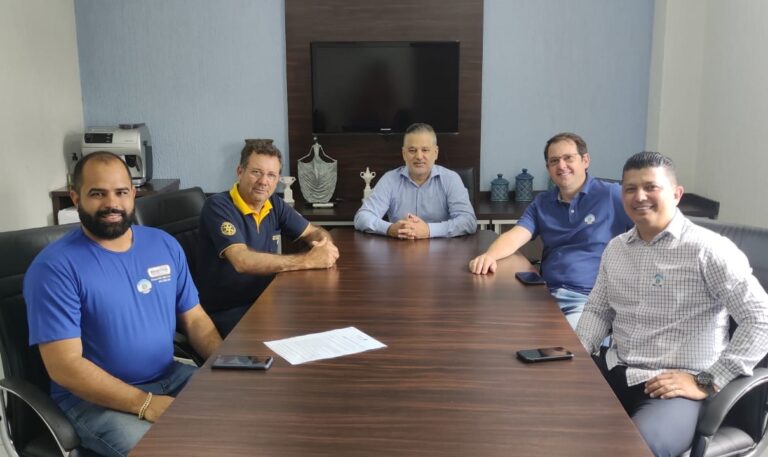 Rotary Club de Umuarama apresenta pedido de utilidade pública ao Legislativo Municipal