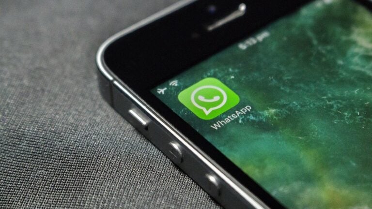 Banco Central aprova mudança que autoriza compras com cartão Visa pelo WhatsApp